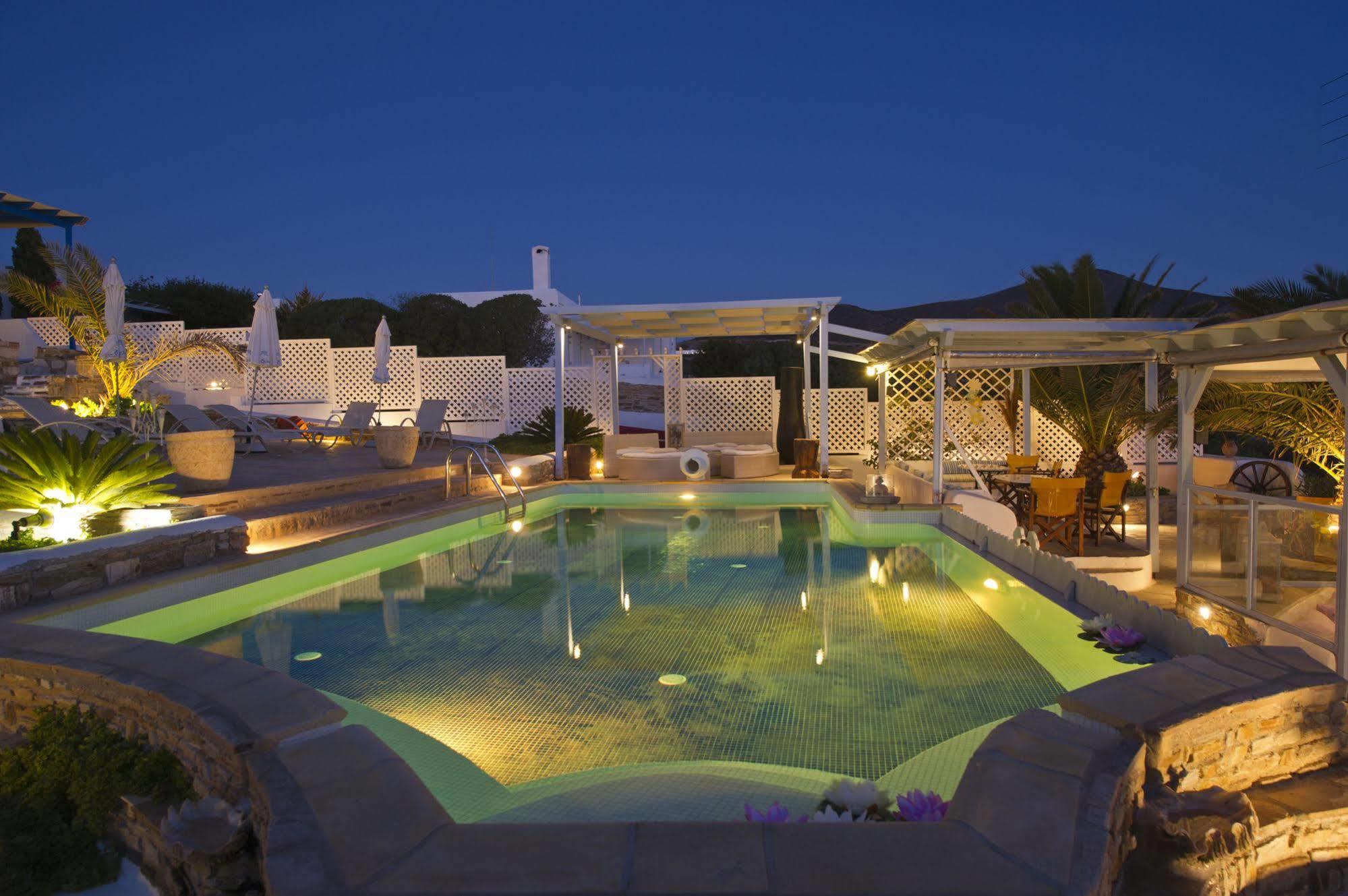 Blue Dolphin Antiparos Villas And Suites